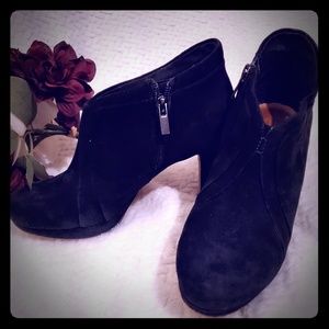 🔥3/$30 🍂👢Clarks Artisan Ankle Boots👢🍂